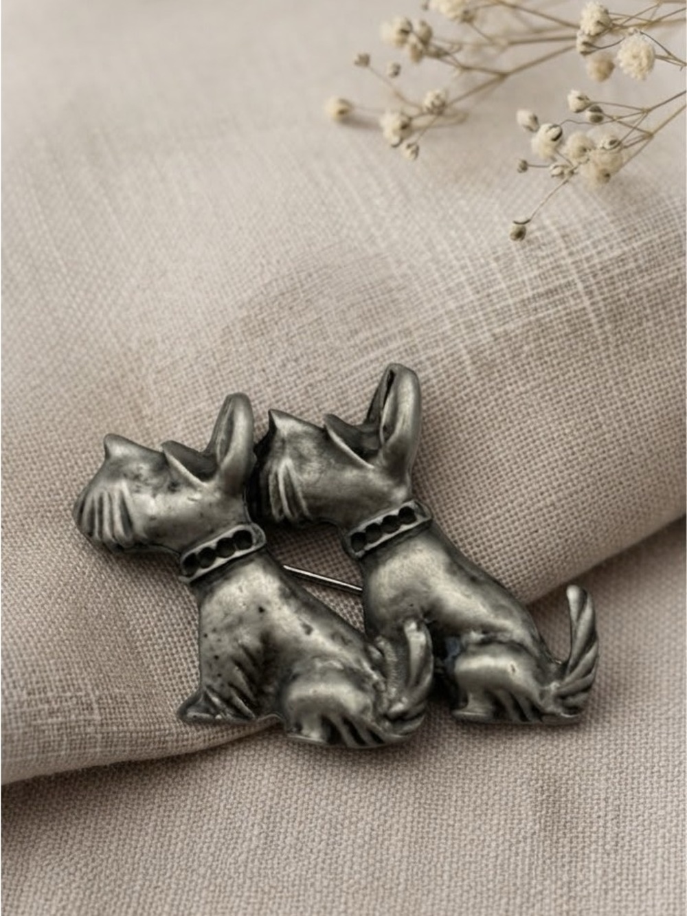 Vintage Twin Scottie Dog Brooch - Textured Scottish Terrier Pin
